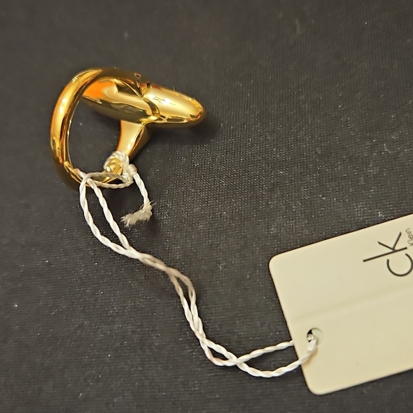 Calvin Klein Gold Ring with Clear Glass Stone With Diamond Cuts - Picture 8 of 13